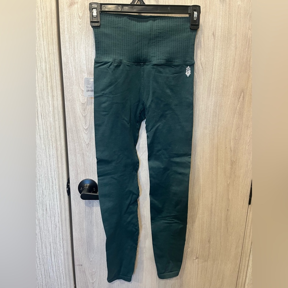 Free People Movement Leggings XS/S NWT